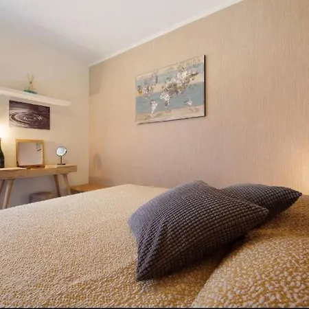 Aloha Mandello del Lario